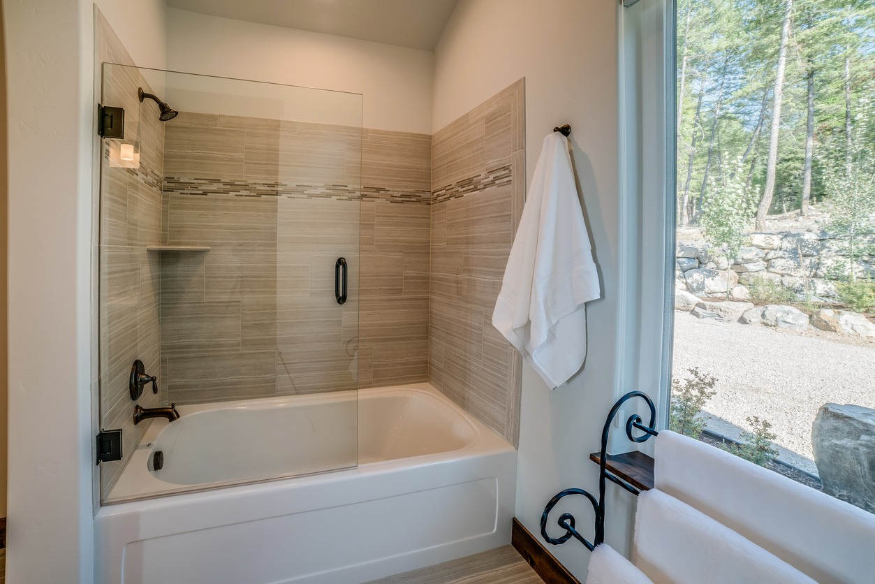 Shower & Tub Repair in Moreland